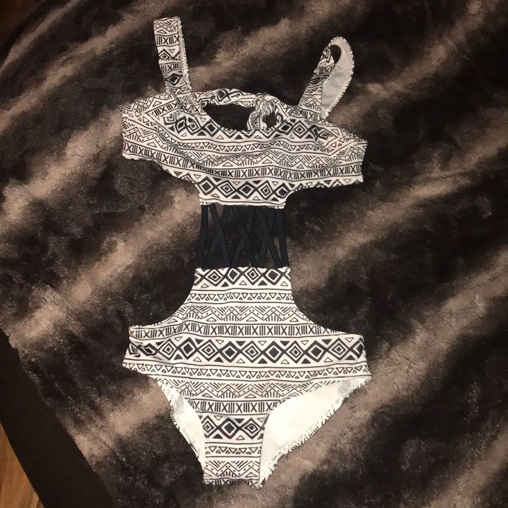 One piece bathing suit